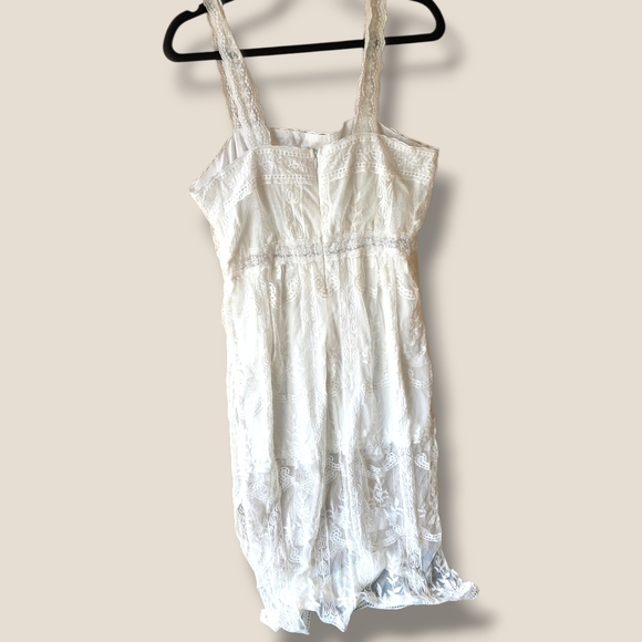 Women's White Lace Maxi Dress with Embroidered Straps - Picture 3 of 6